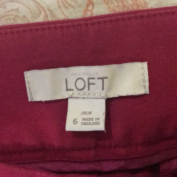 Women Capris - Picture 3 of 4